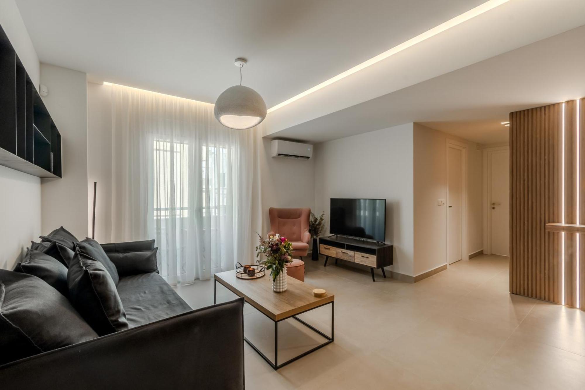 Apartment Dreamy 2 Bd In The Heart Of The By Hospi