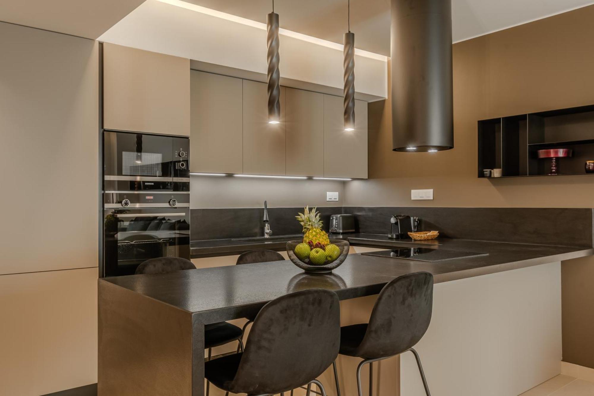 Dreamy 2 Bd In The Heart Of The By Hospi Apartment *