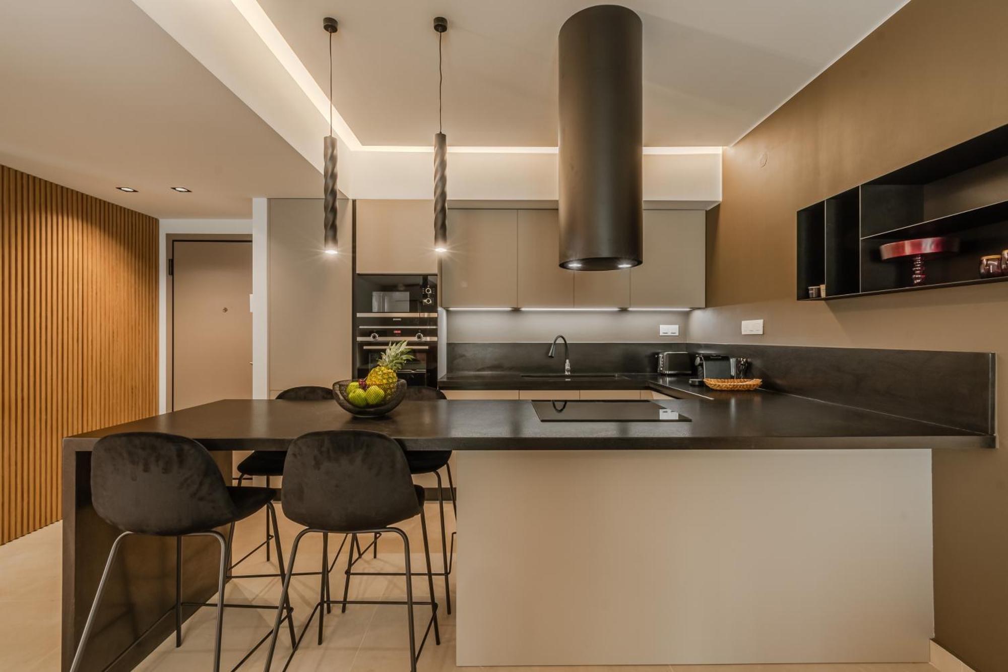 Dreamy 2 Bd In The Heart Of The By Hospi Apartment