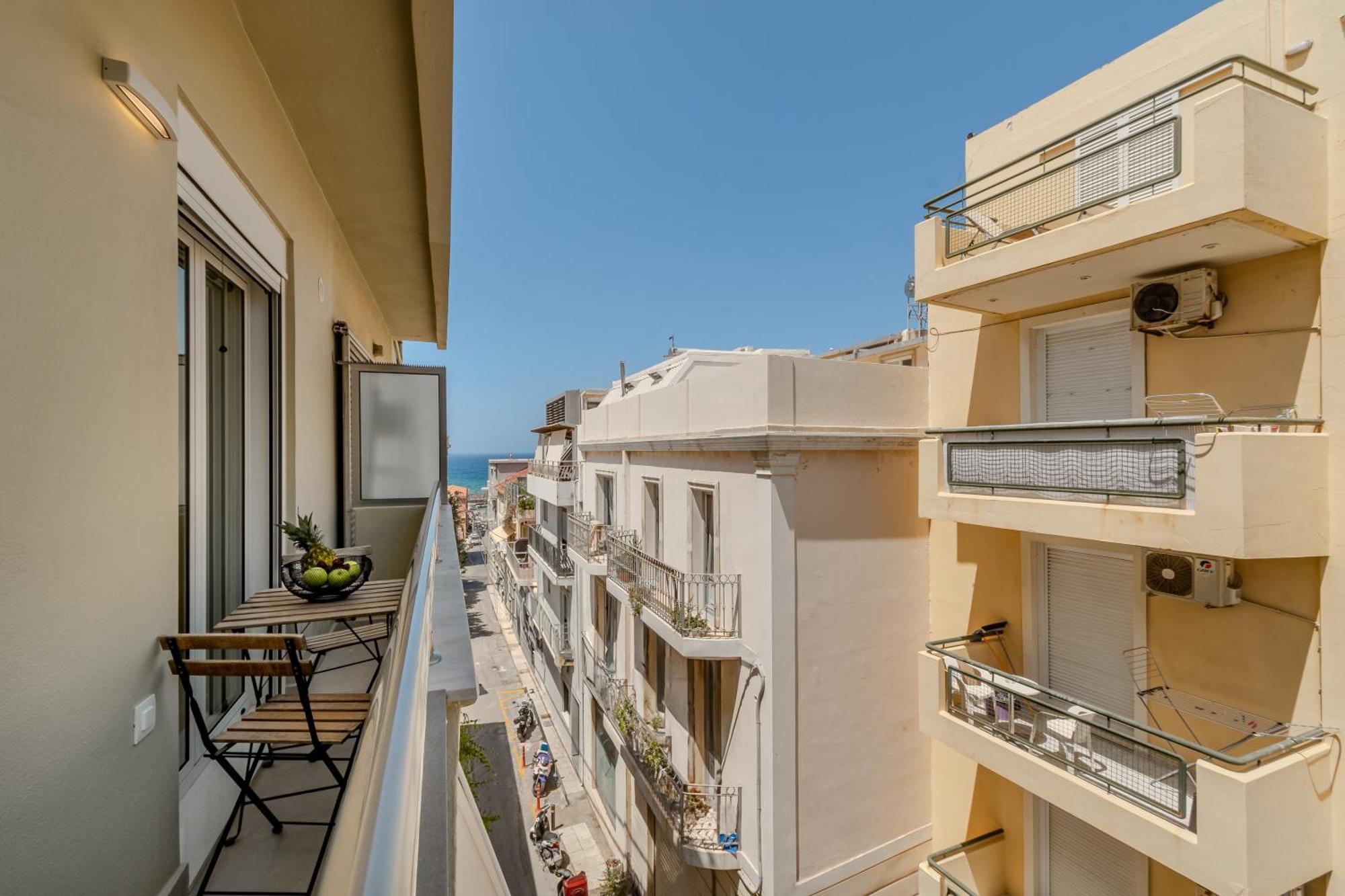 Apartment Dreamy 2 Bd In The Heart Of The By Hospi